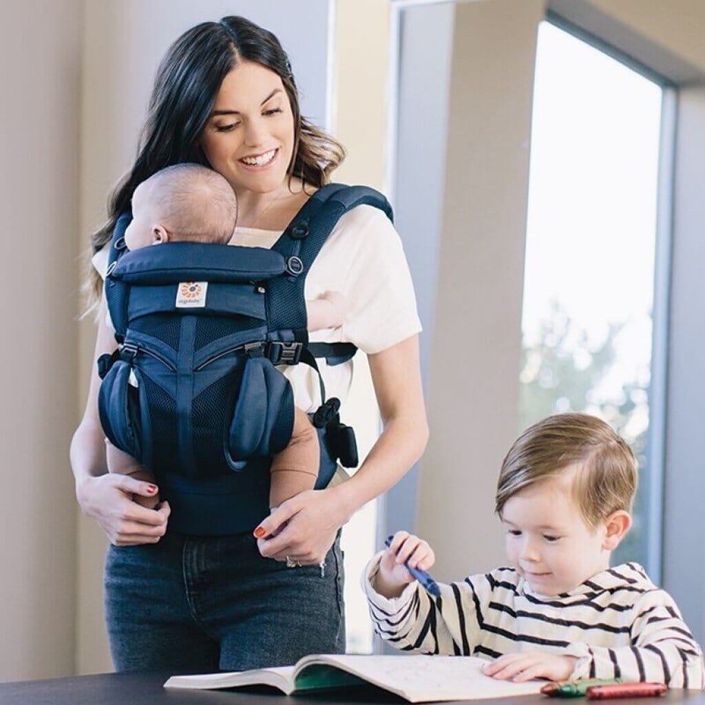 porte bebe breathbabbybag bleu marine ergonomique ajustable