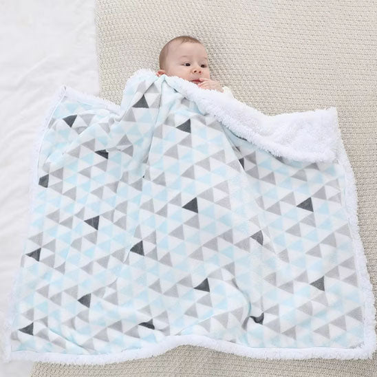 couverture bébé douce pour poussette sieste improvisé 