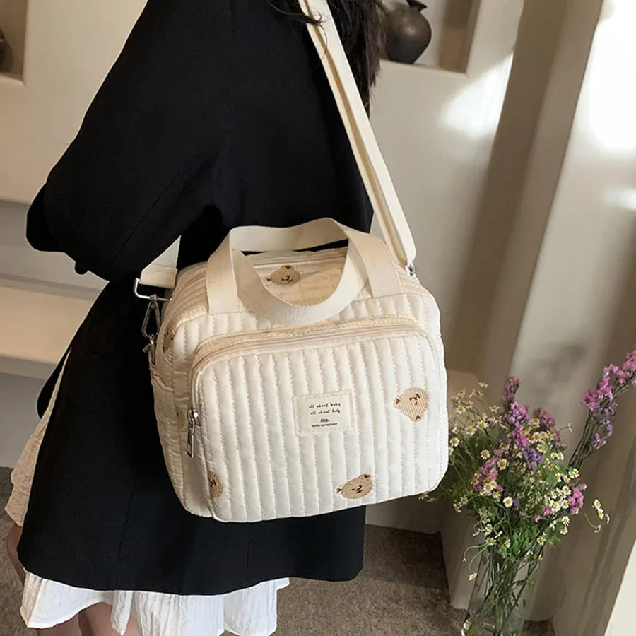 sac a langer motif brodé ours en bandoulière 